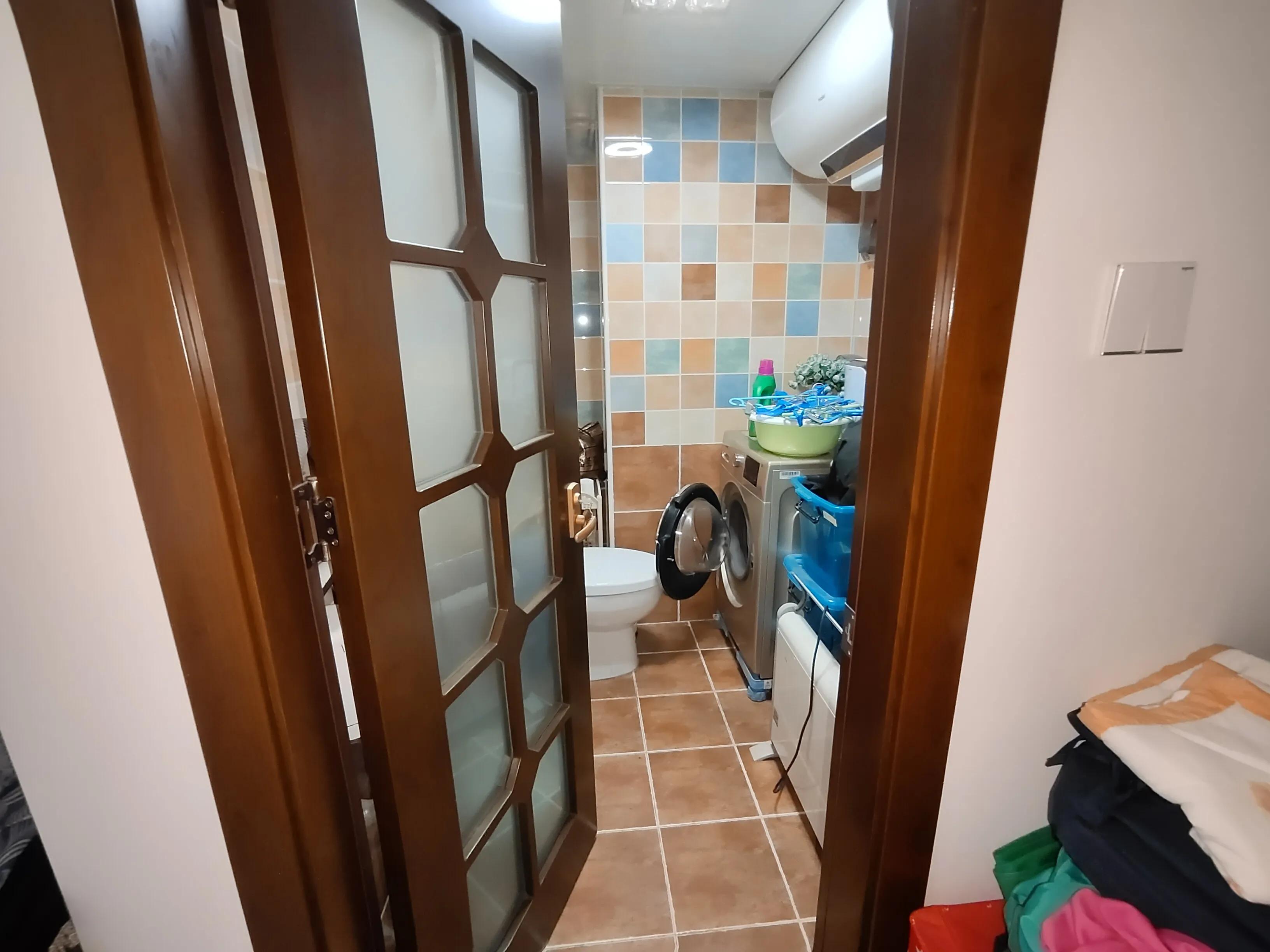 滨河区农大附小东门,农大附小和爱民街