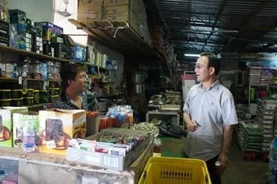 淘金记：穷小子赚13亿美金，成为南非华人首富，最后落败为阶下囚