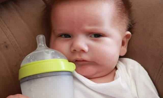 孩子冲奶粉注意事项,冲奶粉最容易犯的5个错误