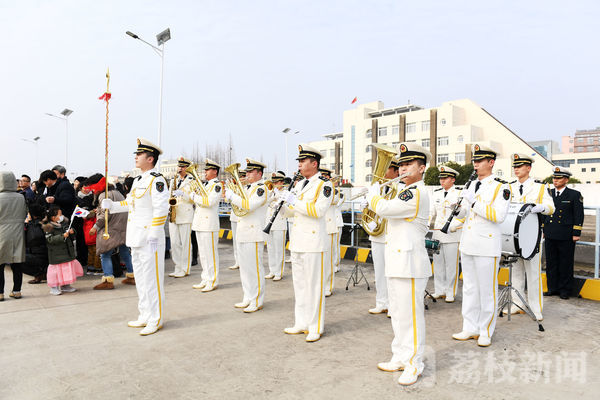 韩国海军舰艇编队访问上海，将与中方举行海上联合演练｜荔枝军事