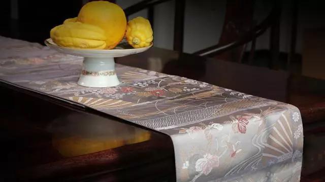 西阵织和缂丝的区别,西阵织正绢和服