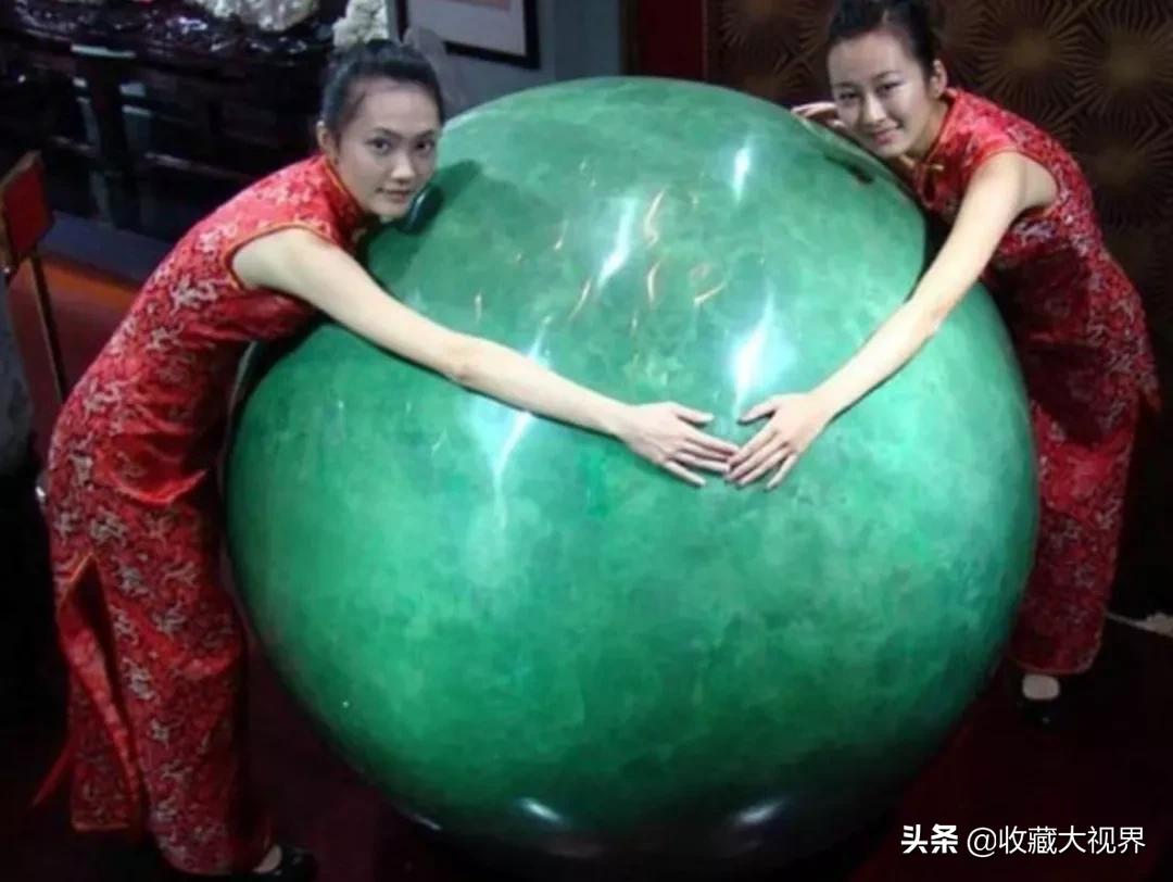 陕西男子挖到夜明珠如今成了路灯,陕西男子在罗布泊挖到六吨夜明珠