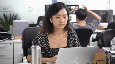 女生拧不开瓶盖却不要你帮忙,有些女生是真拧不开瓶盖