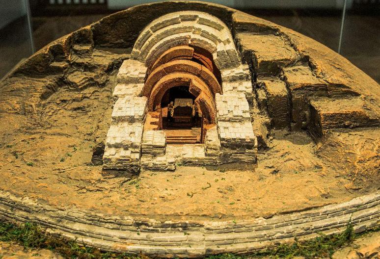 中国坟墓和外国坟墓区别,中国墓碑和外国墓碑的区别