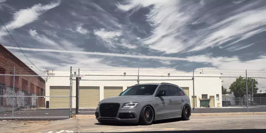 大片来袭！一台运动的“胖子”-奥迪Q5，改装后帅气姿态不输跑车