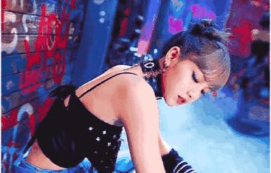 女明星全员哪吒头！杨超越可爱，IU甜美，但最出彩的还是她