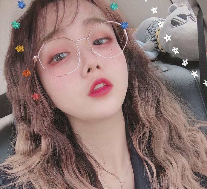 脸又大又圆适合什么镜框,脸宽脸大的适合什么镜框