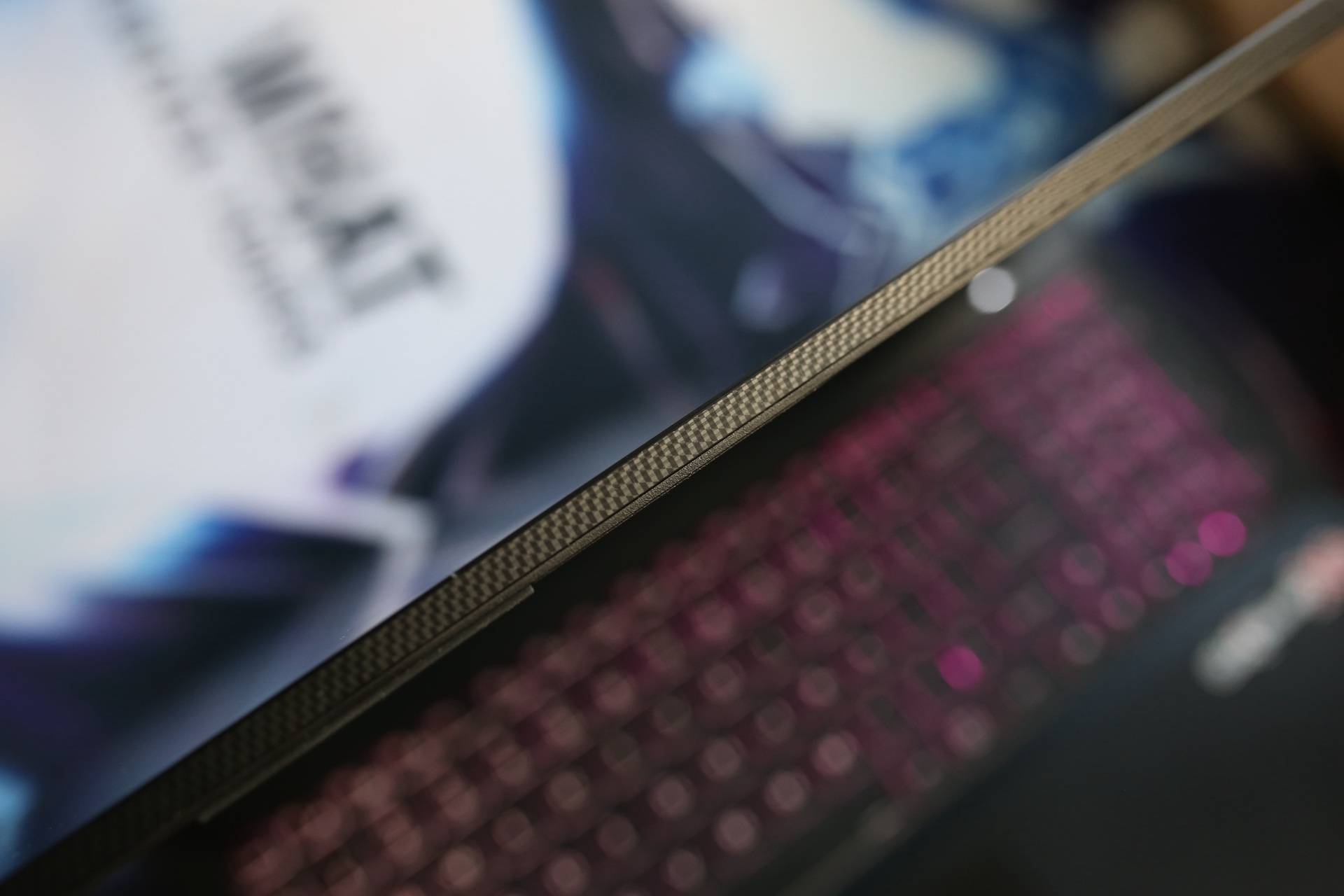 性能爆表！把台式机CPU装进笔记本，X5空妖R93900拆机评测