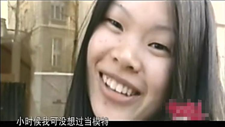 这个敢在客厅挂“*爱性**关系”画的妈妈，太飒了