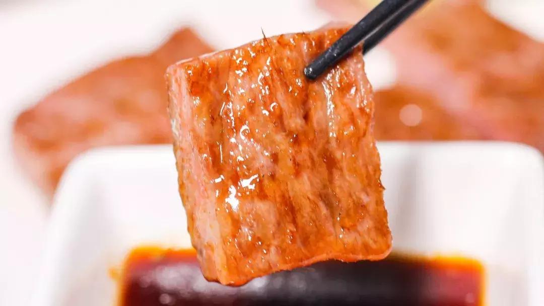 厦门超贵贵贵贵“保姆烤肉”！一口627元！借钱也要来吃……