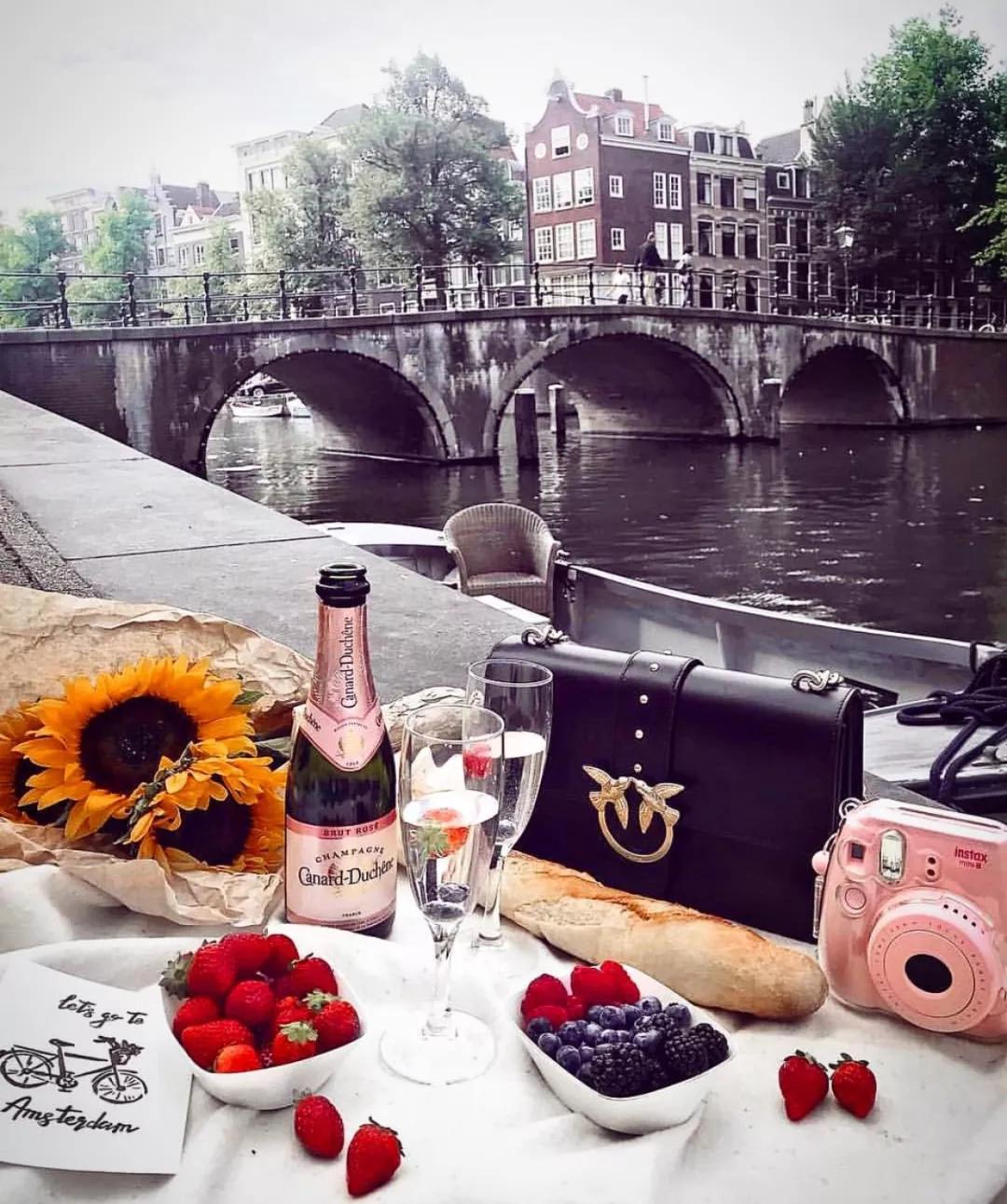 女孩子需不需要一个贵的包,女人一般买什么价位的包