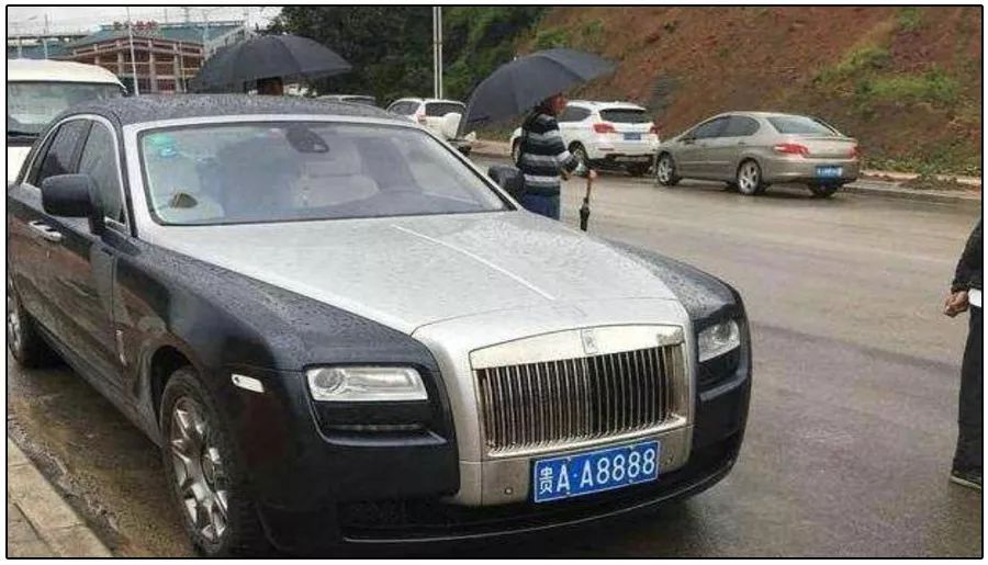 统治美国监狱，玩转时装周，老干妈又被催上市，会不会变味割韭菜