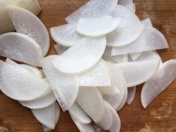 早餐白萝卜煮鸡蛋减脂,白萝卜怎么做好吃不放肉