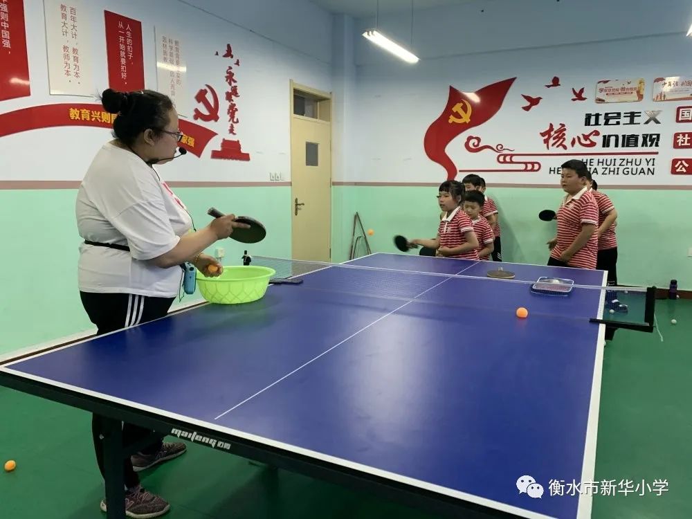 儿童学校兴趣小组,学校有三个兴趣小组共有学生180人