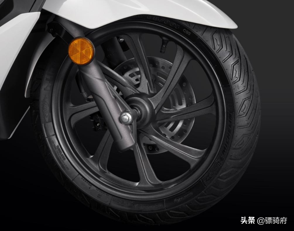 五羊本田PCX150，比亚乔medley150，DRG158三款高端踏板车横评