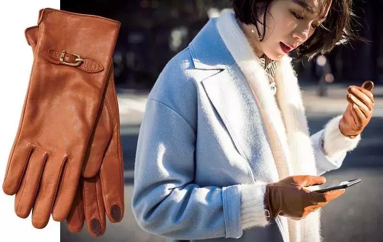 姑娘，你穿彩色大衣真好看！