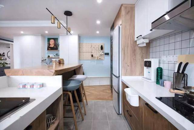 油烟机选顶吸还是集成灶,侧吸式油烟机和集成灶