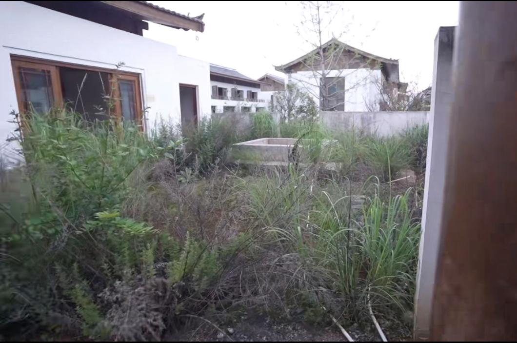 李亚鹏谈丽江雪山小镇房屋介绍,李亚鹏的雪山小镇荒废视频