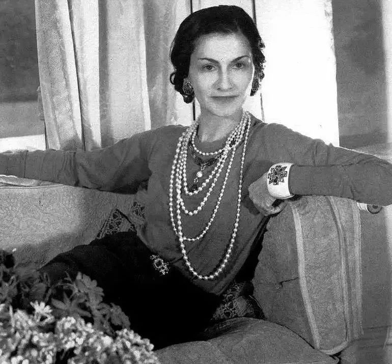 可可香奈儿简介,可可香奈儿的传奇一生