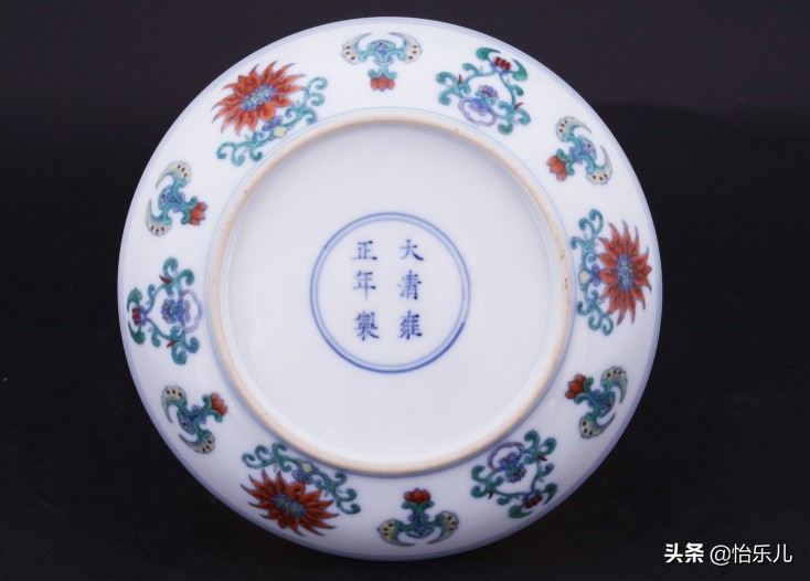 为何古今皆钟爱并蒂莲图？一片红情绿意，愿生生总开一处