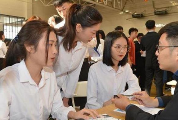 邮政招聘正式工报考条件,中国邮政社会招聘条件及学历