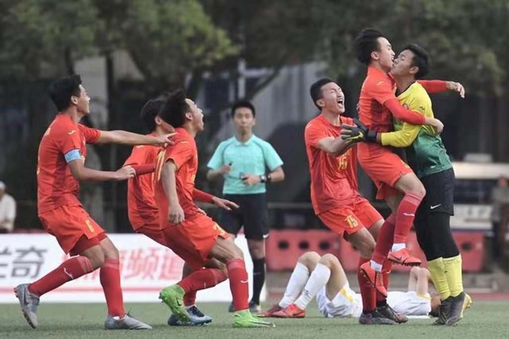 成都棠外足球队法国夺冠,棠外夺冠