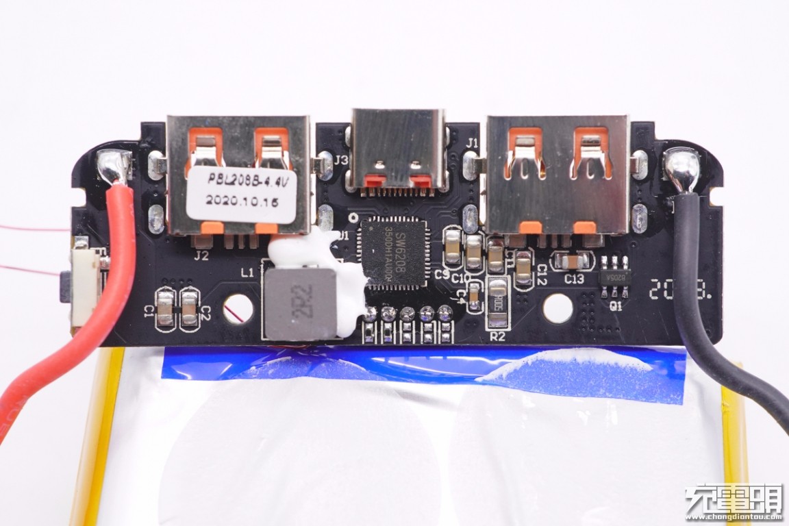 台电能量怪兽57000毫安充电宝拆解,台电20000毫安充电宝拆解