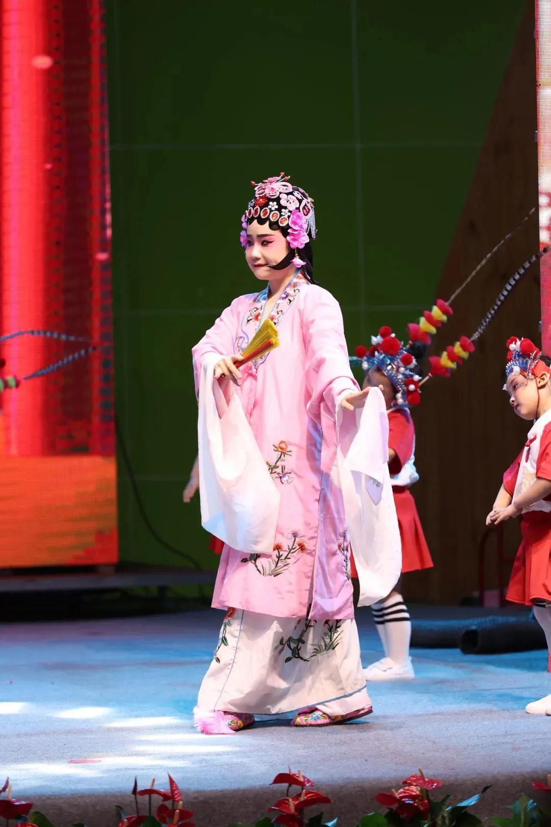 剑阁县鼓楼幼儿园庆祝中国*产党共**成立100周年暨毕业典礼文艺汇演