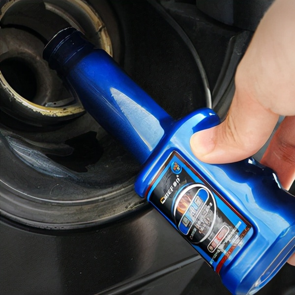 一个三元催化需要多少铂金,更换三元催化需要多少钱