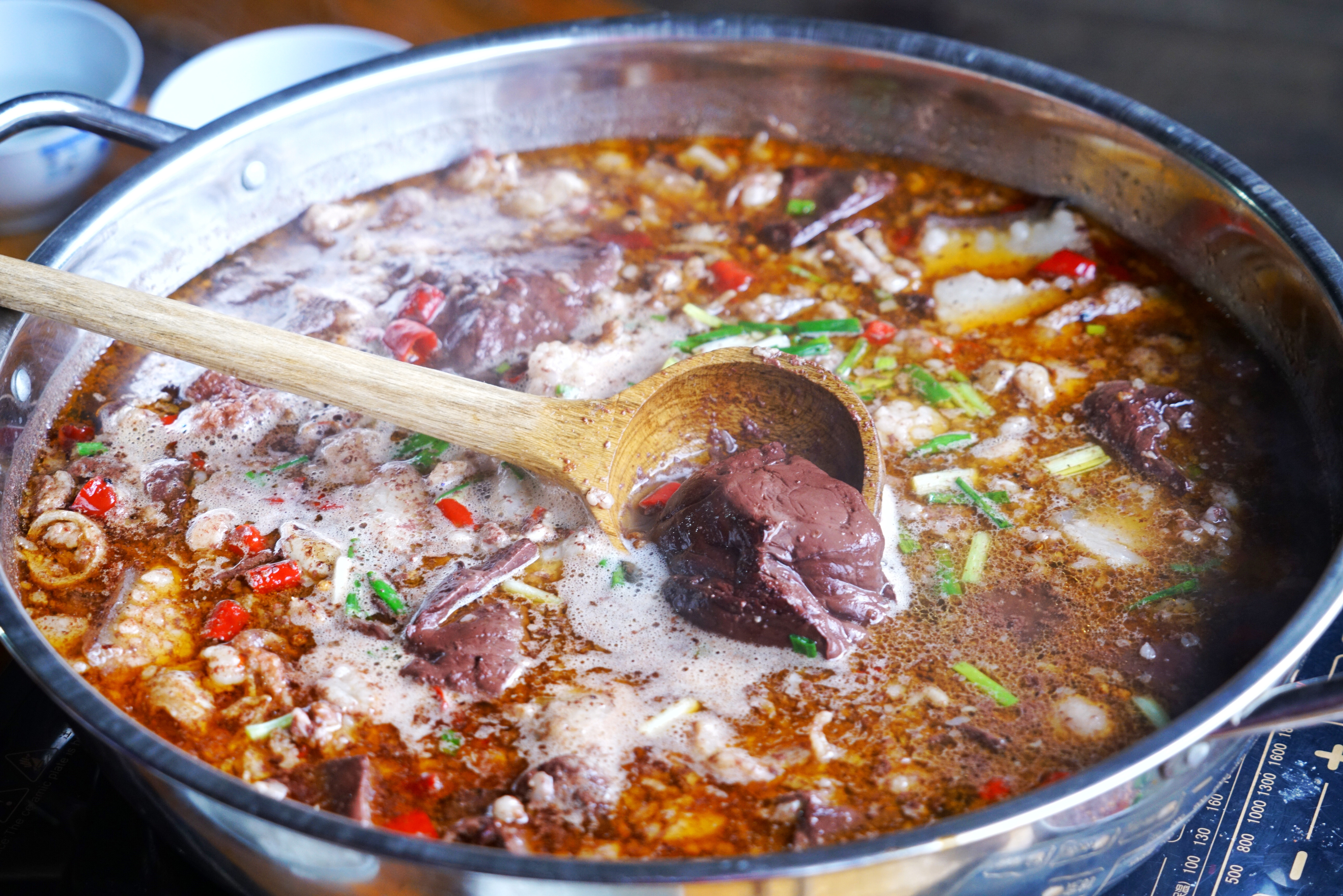 贵州西江千户苗寨节日气息超浓厚,西江千户苗寨春节活动