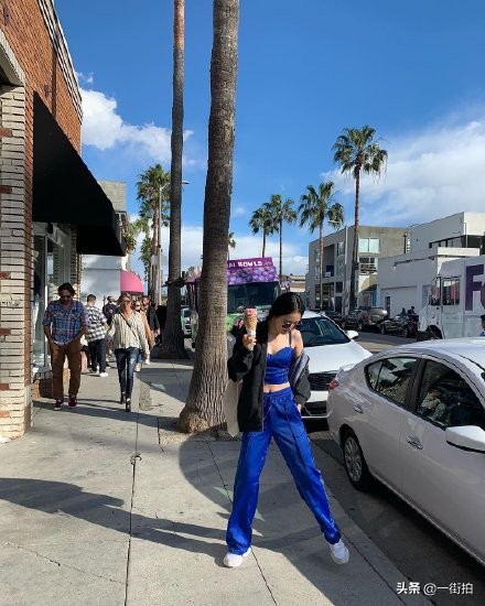 清爽明媚的运动风来了!孙娜恩秀名品蚂蚁腰,吴昕杨幂嫩回大学生