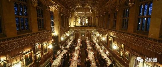 一年48万，奶茶妹妹要读剑桥MBA？这张学生卡信息量也太大