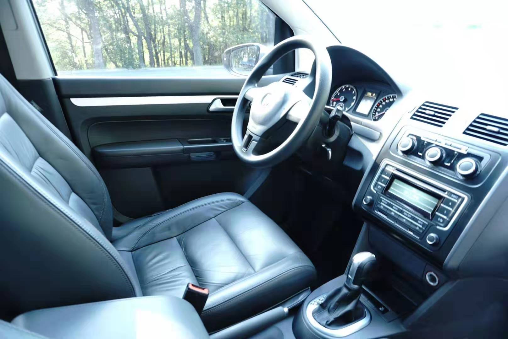 一失手买个大众赔了1万多。。。。伤透了心