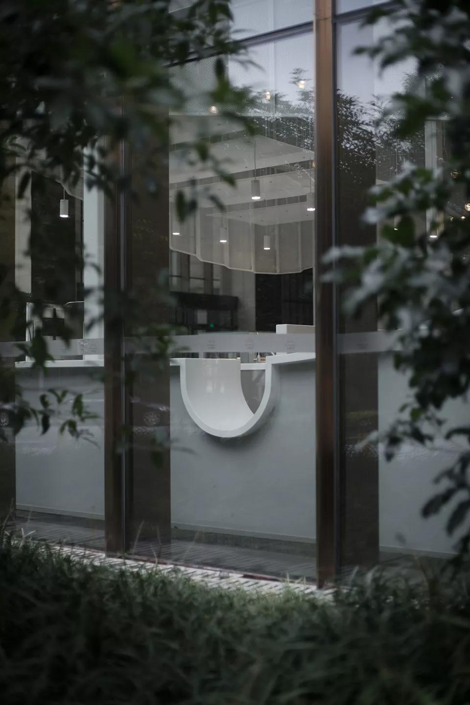 开在上海商场里的咖啡馆,用店面造型让月销量猛冲