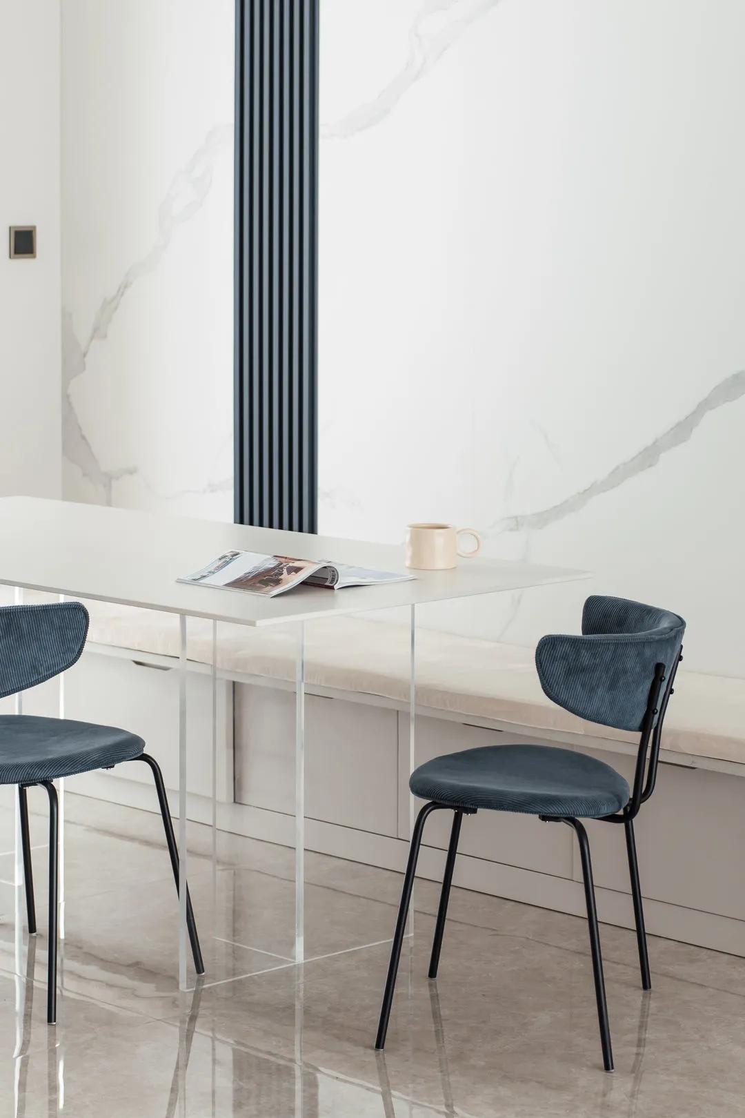 95后小姐姐温暖三居，家里电视背景和餐桌竟然都是悬浮的