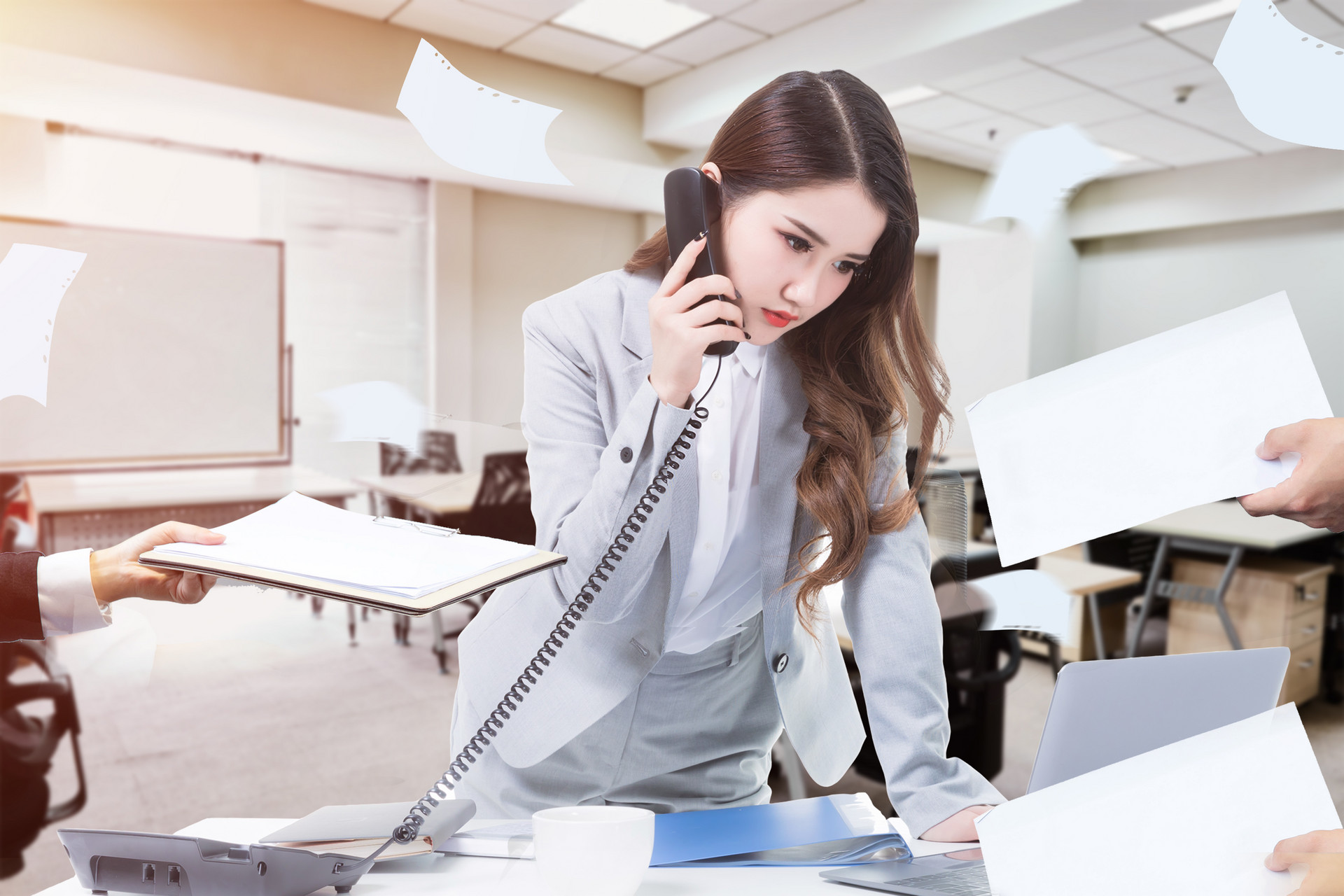 职场遭受排挤该退出吗,职场被老板边缘化