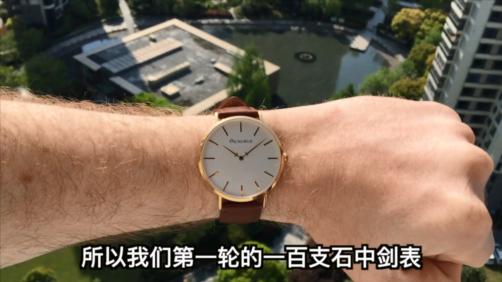 你穿什么颜色显瘦,你穿哪个颜色显白