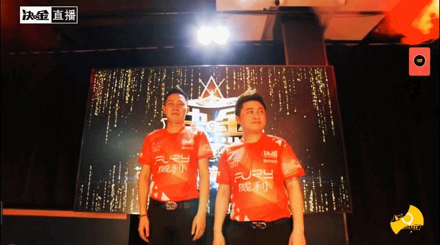 举牌小姐姐举的牌,举牌小姐姐第一回合