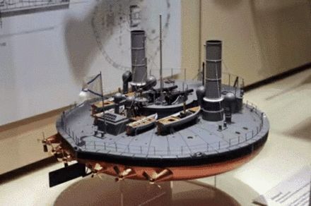 都说尖头弹易碎还跳弹，那为啥穿甲弹还是尖尖的，原因很简单