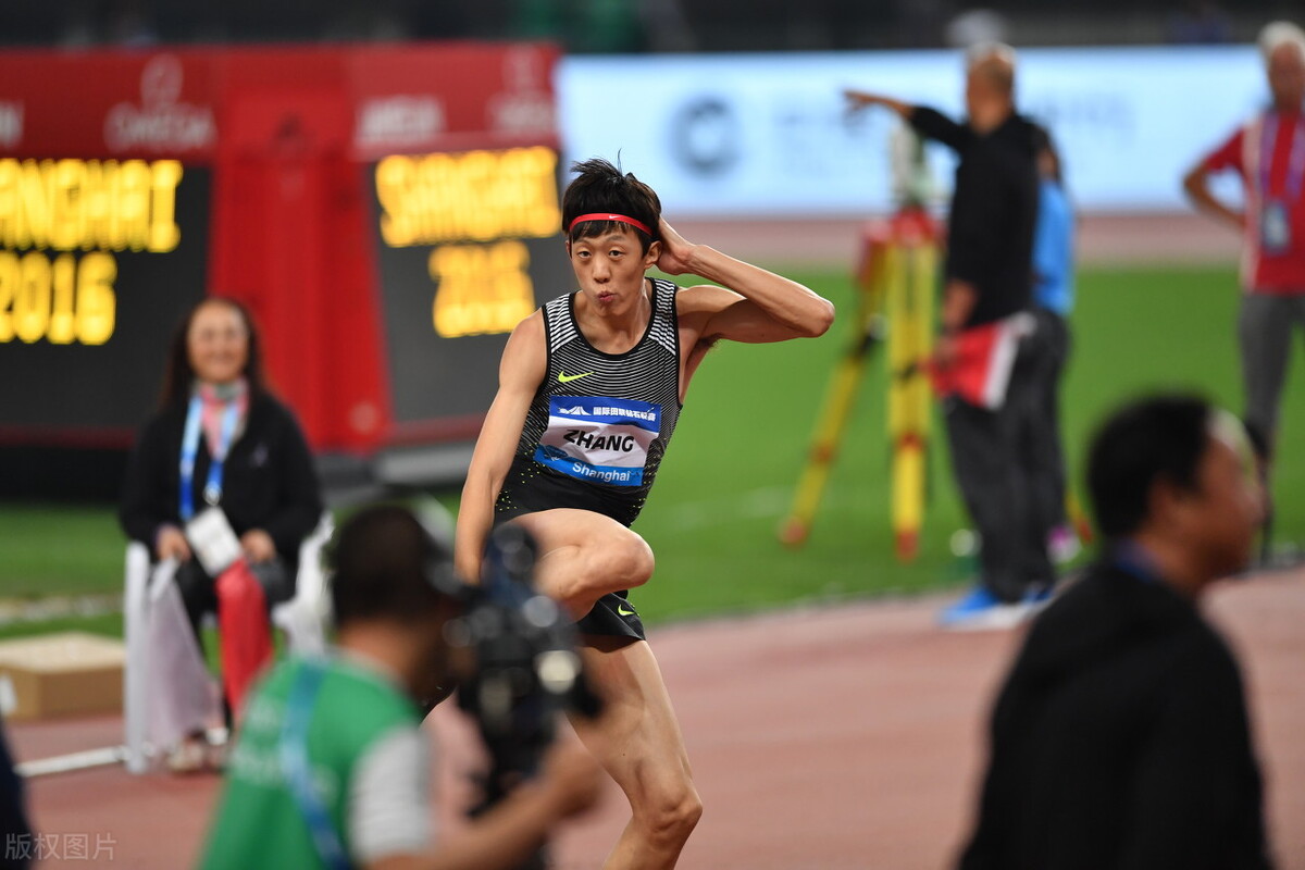 从跳高冠军到网红,张国伟已忘记2米39的一生追求了吗?拼命想红的他撂了国家队的挑子,但他的选择值得尊重