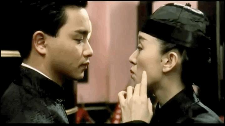 谁是挚爱谁是挚友？看她在生命中的最后一场演唱会唱了谁的歌？