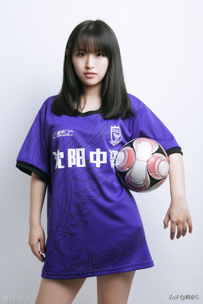 沈阳中泽的足球宝贝，衣服真好看