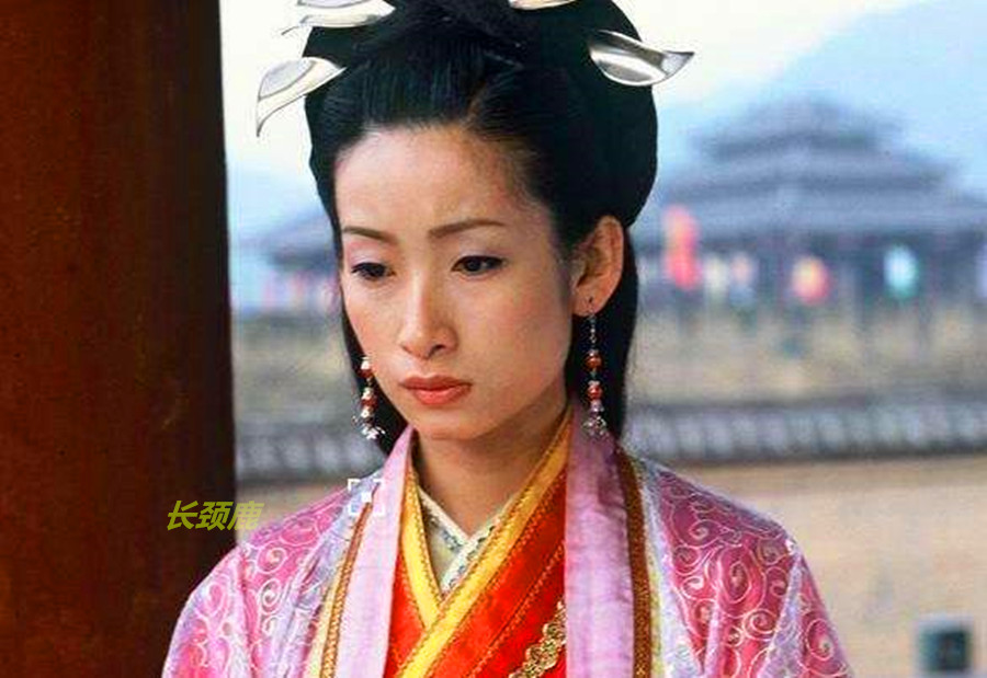 颜值不够美颜来凑年龄大就装嫩,颜值不够才艺来凑