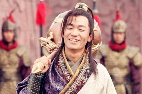 隋唐演义中的宇文成都有多强,隋唐演义里的宇文成都人物性格