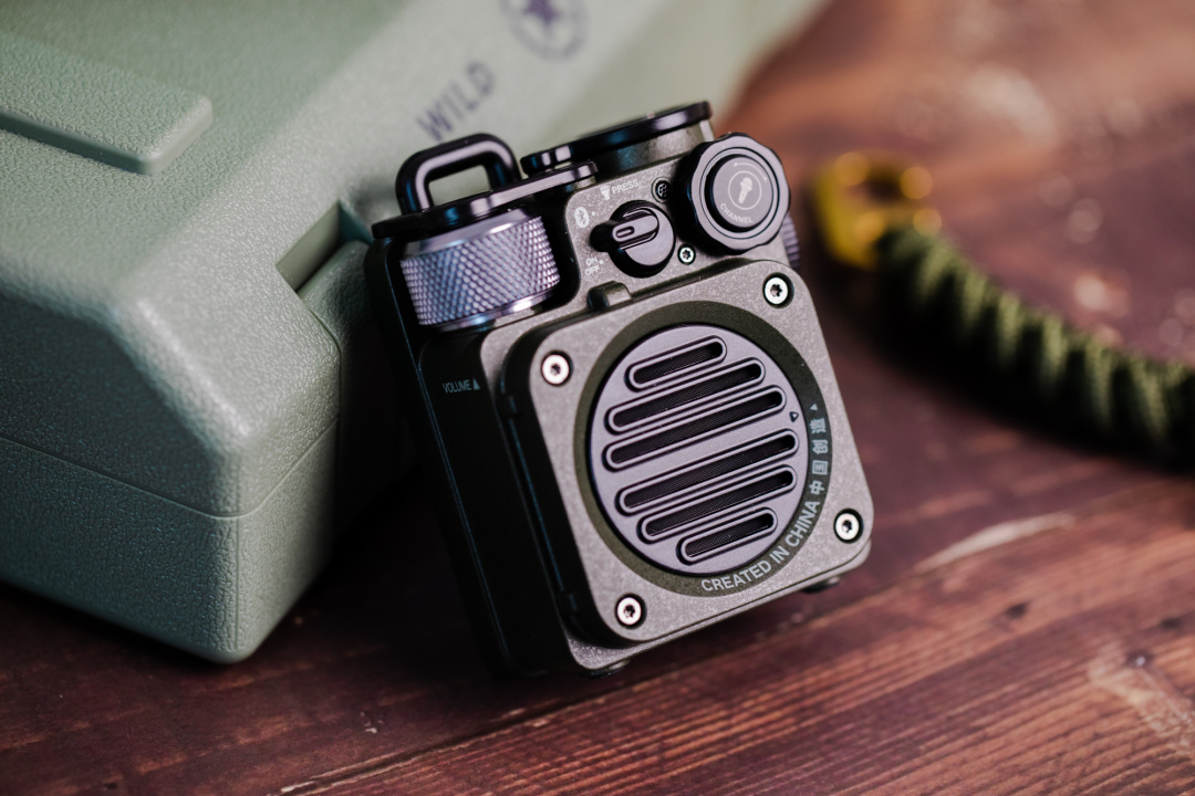 猫王音箱都是“硬菜”！全金属机身半斤重，带它跳广场舞得多带劲