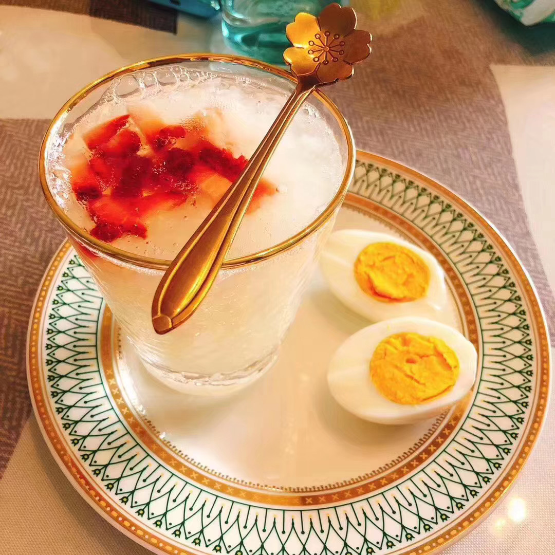 一方品雪膠；抹了油真的就可以不长妊娠纹了吗？