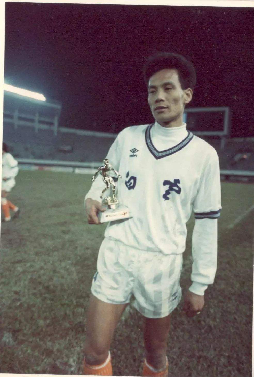 国足吴群立现状,吴群立足球集锦