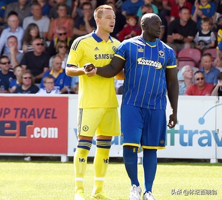 堪称“足坛奥尼尔”!英格兰前锋体重200斤,生涯进200多球