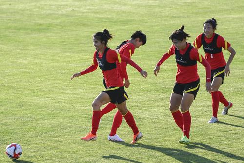 中国女足第7次冲击奥运会,中国女足奥运首战