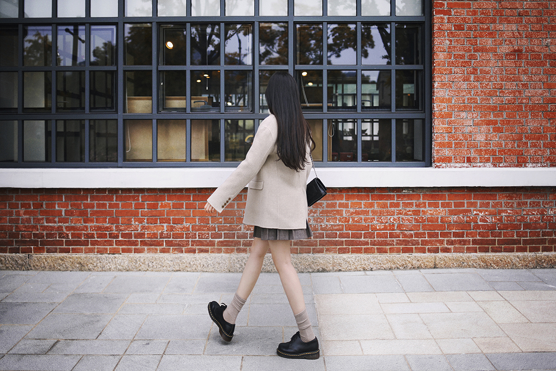 淑女风羊毛大衣,宽松慵懒羊绒毛衣女款配大衣